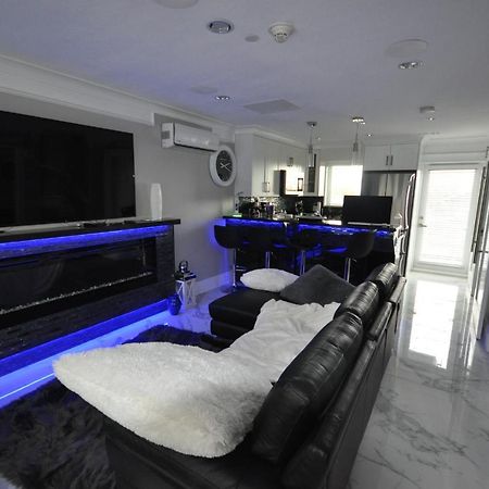 Апартаменти Beautiful Bright 3 Bed Townhouse Ванкувер Екстер'єр фото