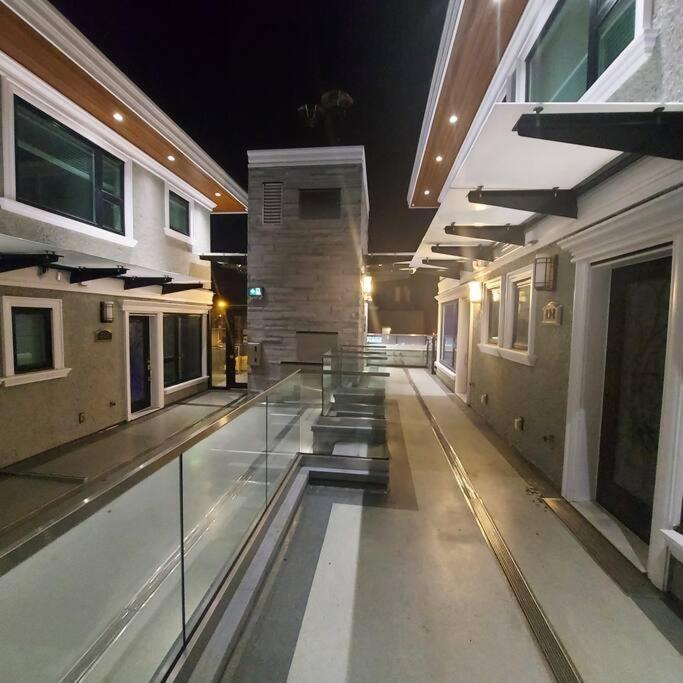 Апартаменти Beautiful Bright 3 Bed Townhouse Ванкувер Екстер'єр фото