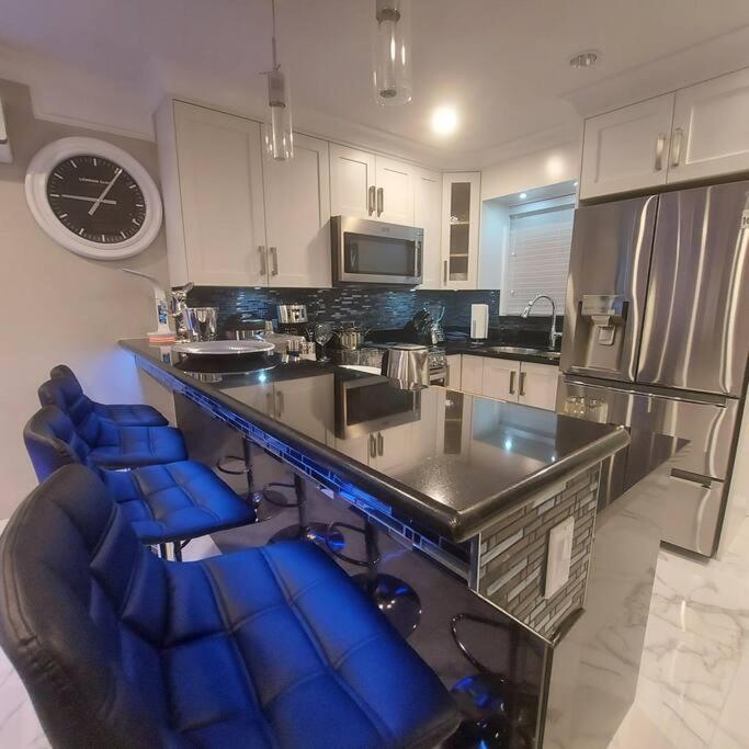 Апартаменти Beautiful Bright 3 Bed Townhouse Ванкувер Екстер'єр фото