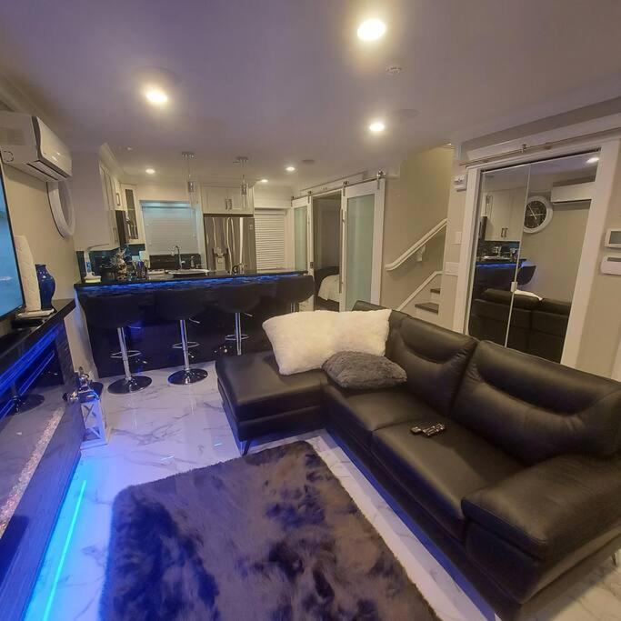 Апартаменти Beautiful Bright 3 Bed Townhouse Ванкувер Екстер'єр фото