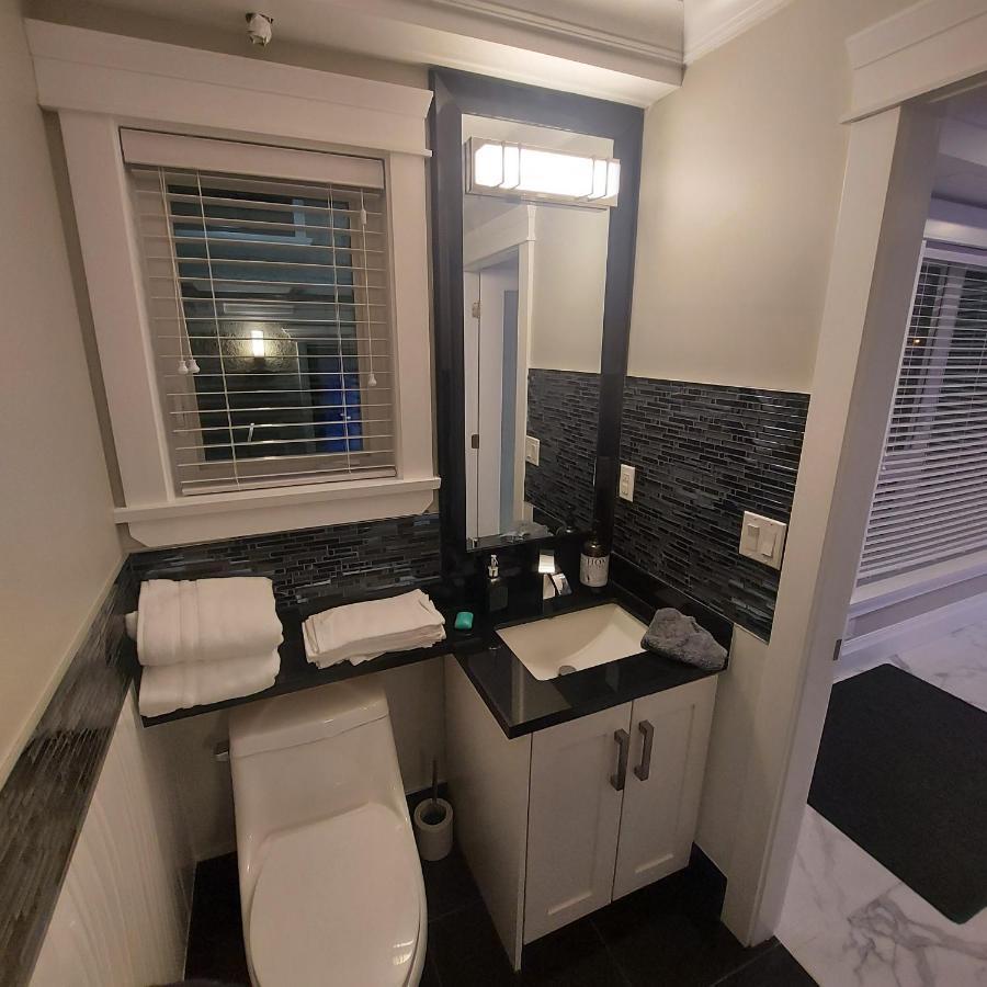 Апартаменти Beautiful Bright 3 Bed Townhouse Ванкувер Екстер'єр фото