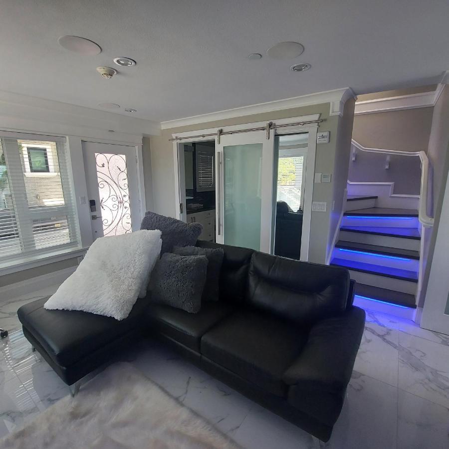 Апартаменти Beautiful Bright 3 Bed Townhouse Ванкувер Екстер'єр фото