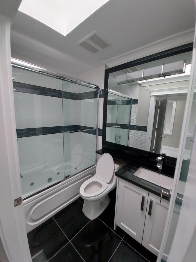Апартаменти Beautiful Bright 3 Bed Townhouse Ванкувер Екстер'єр фото
