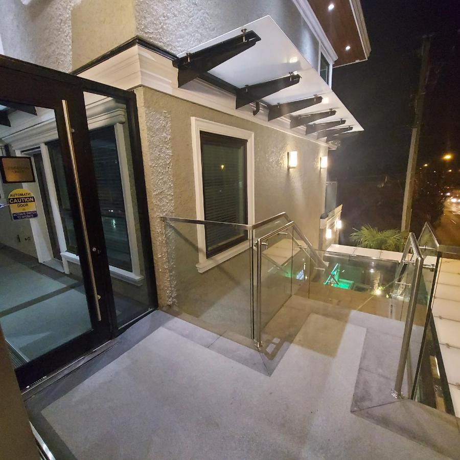 Апартаменти Beautiful Bright 3 Bed Townhouse Ванкувер Екстер'єр фото